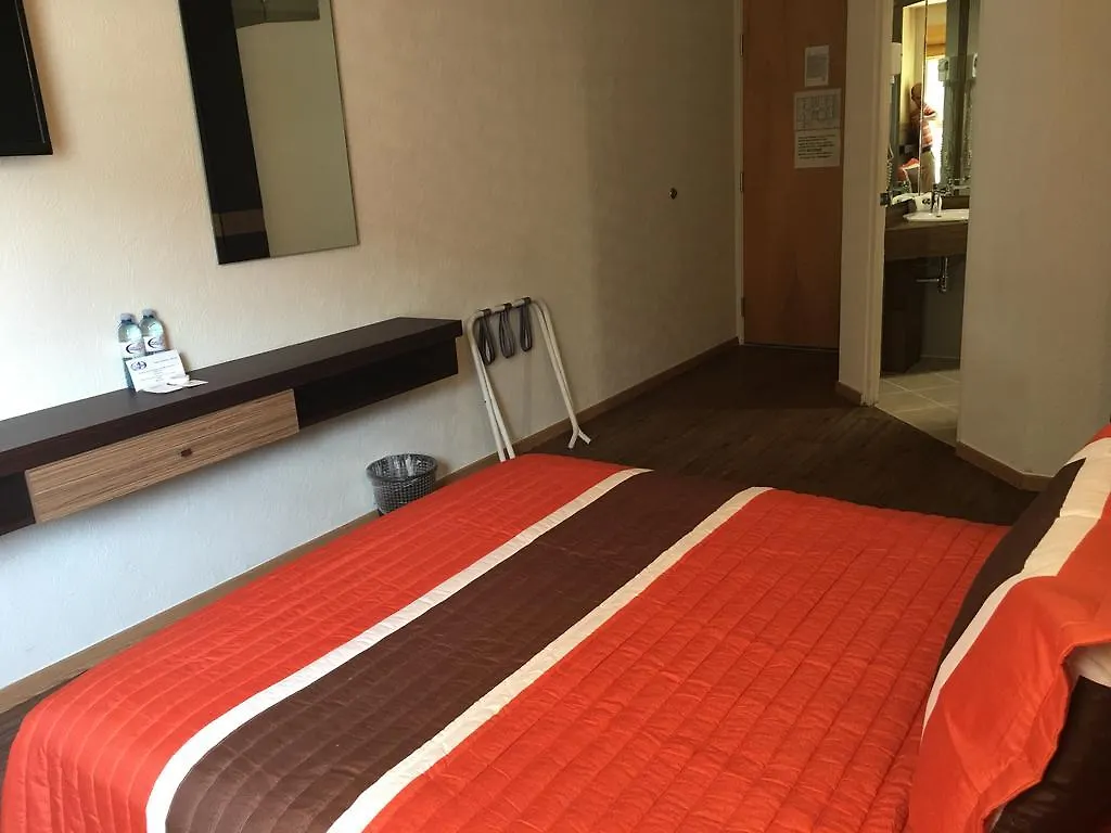 Ibeurohotel Guadalajara Expo المكسيك