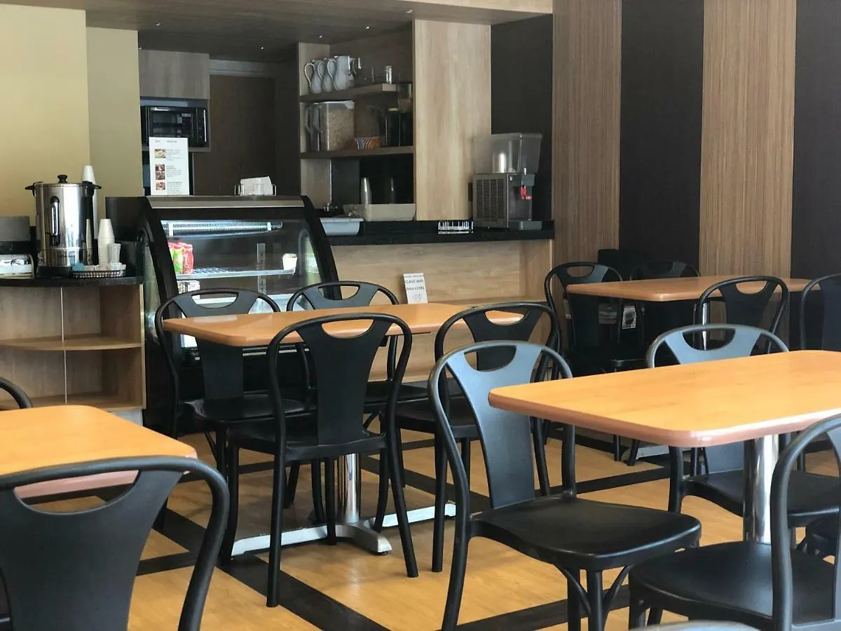 *** فندق Ibeurohotel Guadalajara Expo المكسيك